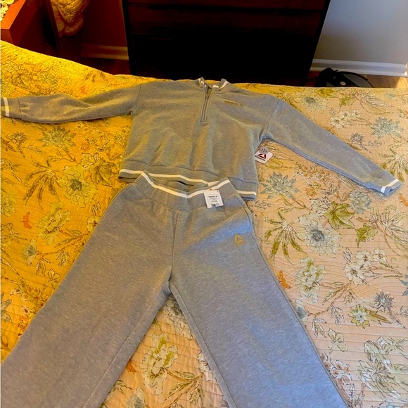 Reebok-Girls' Sweatsuit Set -2 Piece Active Sweatshirt and Jogger Pants XL - Picture 2 of 9